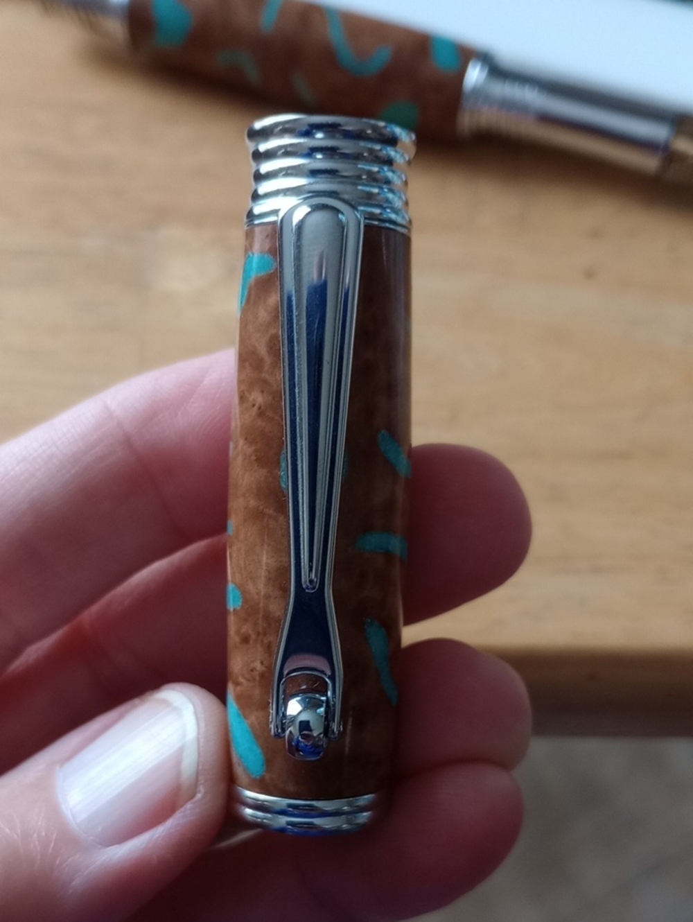 Elegant Faux Wood and Turquoise Fountain Pen - Picture 7 of 8